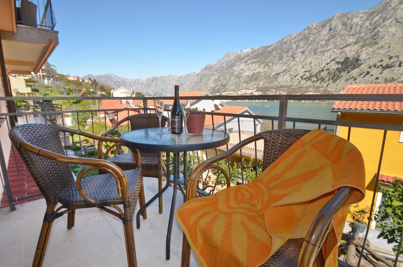 Apartments Andrija Kotor Bagian luar foto