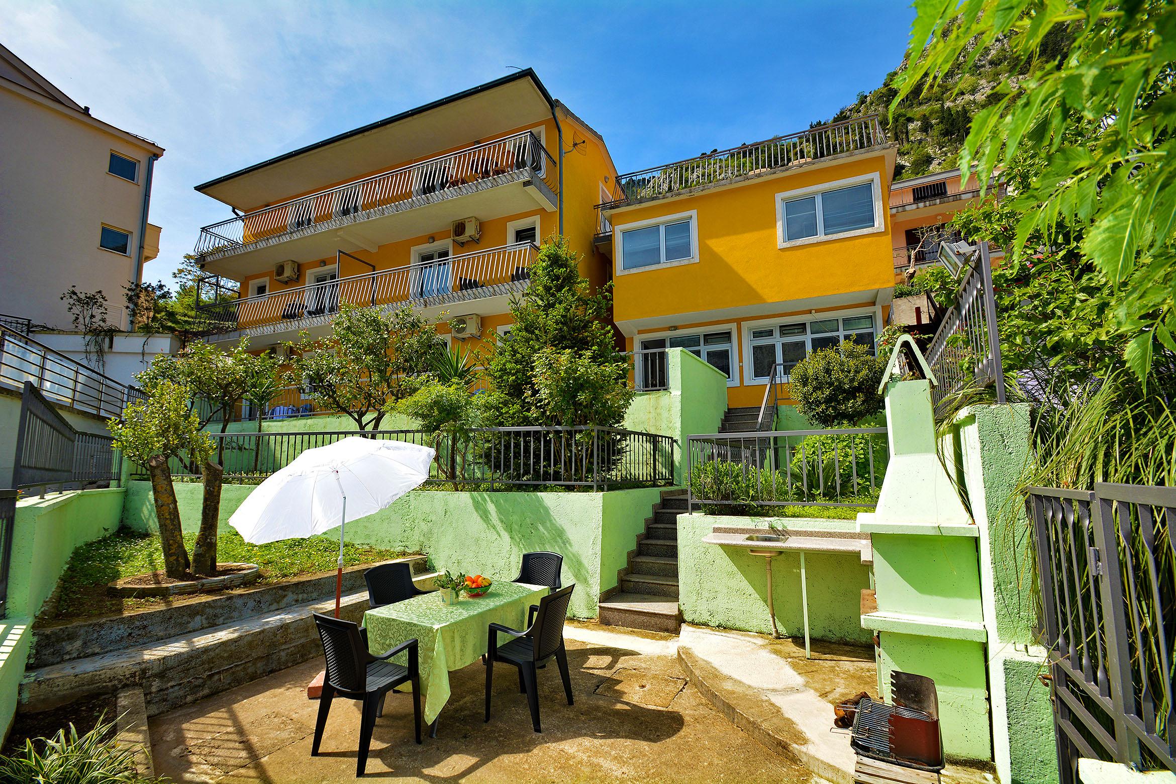 Apartments Andrija Kotor Bagian luar foto