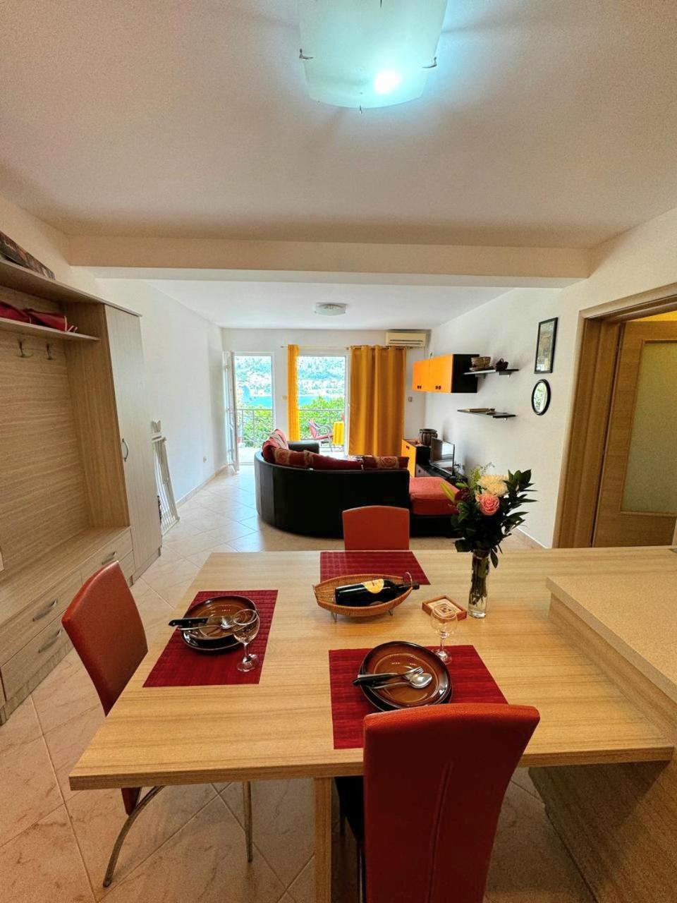 Apartments Andrija Kotor Bagian luar foto