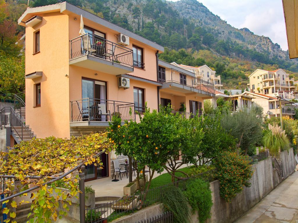 Apartments Andrija Kotor Bagian luar foto